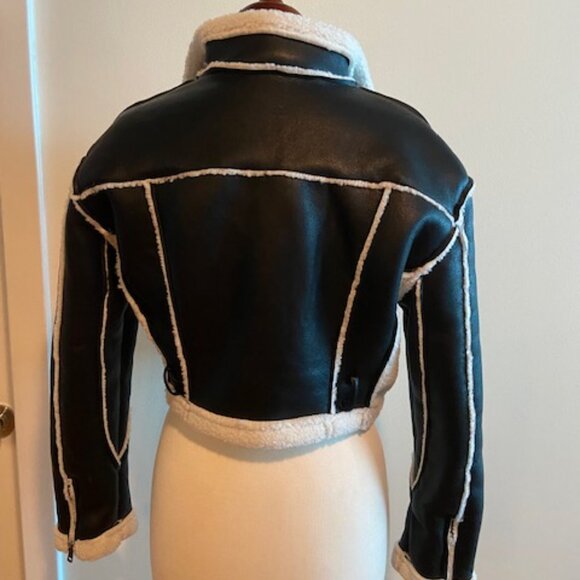 NWT Stylish B.Coature Faux Leather and Sherpa-Lined Jacket - Size M, Black/Cream - Picture 2 of 5